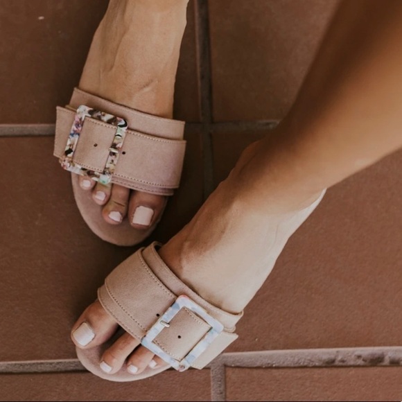 New Roolee Galena Buckle Slides Dusty Rose Sz 7 - Picture 1 of 4